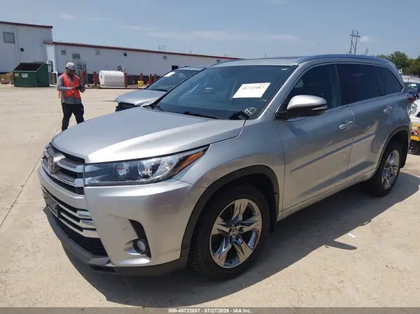 5TDDZRFH2HS435247 2017 TOYOTA HIGHLANDER - Image 1