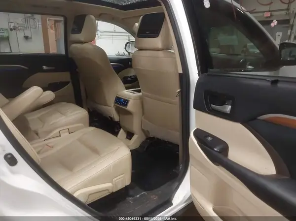 5TDDZRFH2HS443509 2017 TOYOTA HIGHLANDER - Image 8