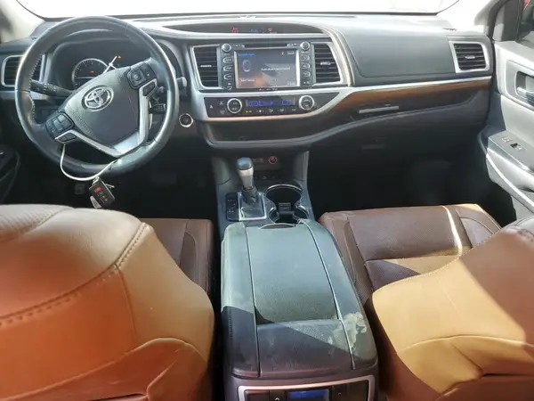 5TDDZRFH2HS447043 2017 TOYOTA HIGHLANDER - Image 8