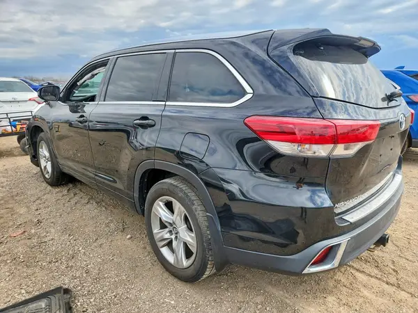 5TDDZRFH2HS447091 2017 TOYOTA HIGHLANDER - Image 2