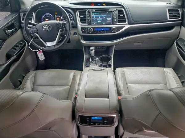 5TDDZRFH2HS449410 2017 TOYOTA HIGHLANDER - Image 8