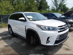 5TDDZRFH2HS454249 2017 TOYOTA HIGHLANDER