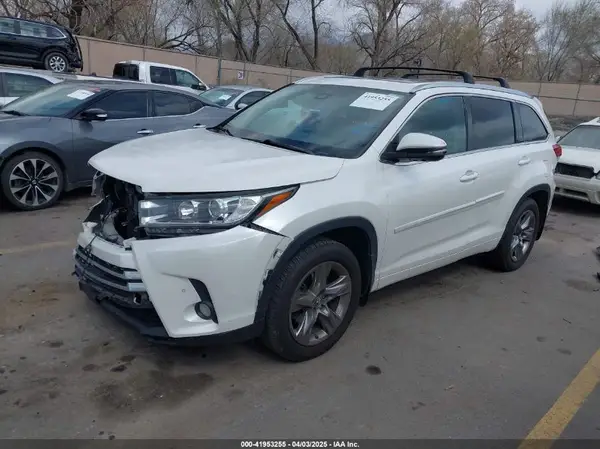 5TDDZRFH2HS461797 2017 TOYOTA HIGHLANDER - Image 2