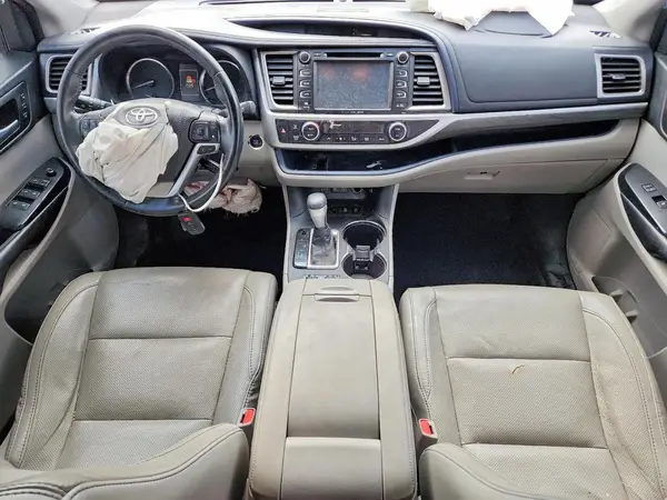 5TDDZRFH2HS467048 2017 TOYOTA HIGHLANDER - Image 8