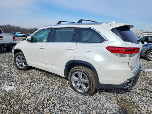 5TDDZRFH2HS477837 2017 TOYOTA HIGHLANDER - Image 2