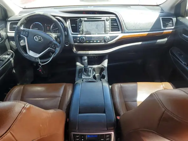 5TDDZRFH2HS481368 2017 TOYOTA HIGHLANDER - Image 8