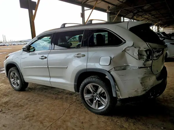 5TDDZRFH2JS485524 2018 TOYOTA HIGHLANDER - Image 2