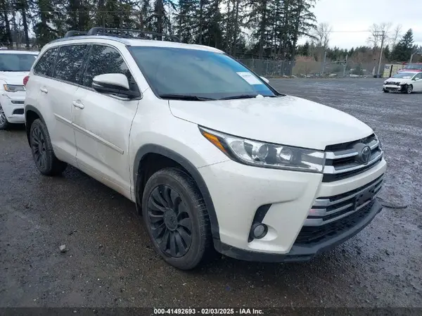5TDDZRFH2JS804338 2018 TOYOTA HIGHLANDER - Image 1