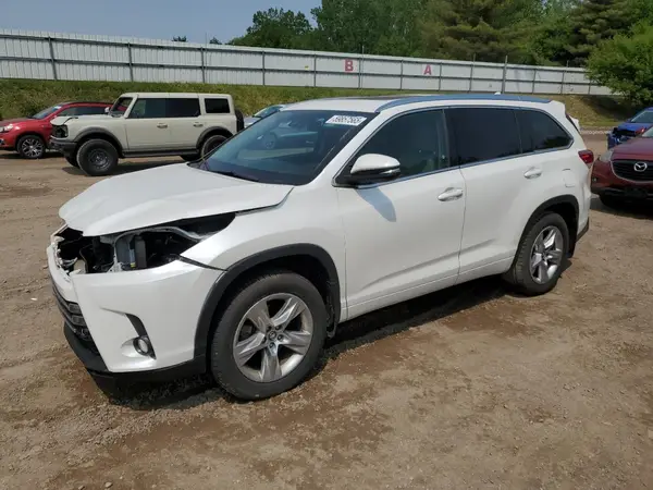 5TDDZRFH2JS805618 2018 TOYOTA HIGHLANDER - Image 1