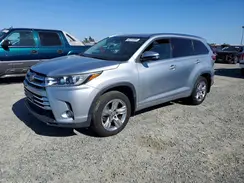 5TDDZRFH2JS824072 2018 TOYOTA HIGHLANDER