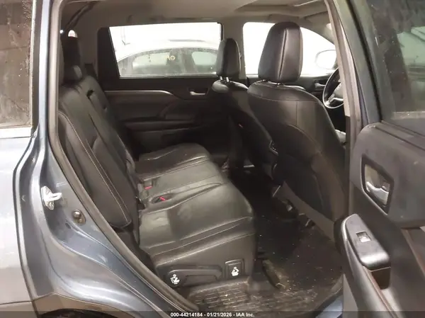 5TDDZRFH2JS833192 2018 TOYOTA HIGHLANDER - Image 8
