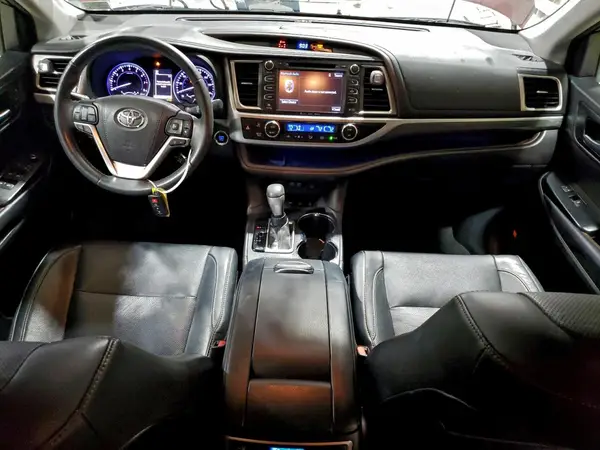 5TDDZRFH2JS843771 2018 TOYOTA HIGHLANDER - Image 8