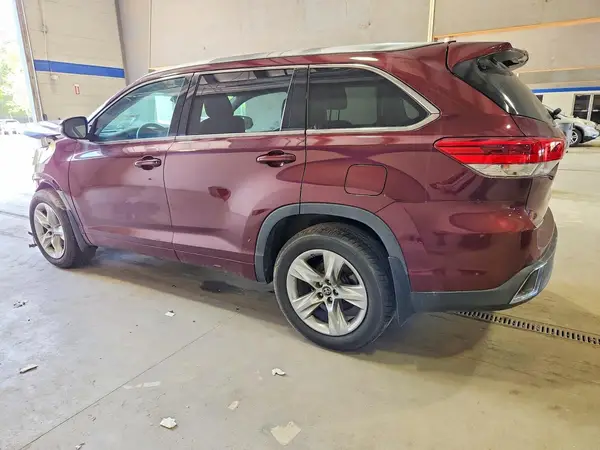 5TDDZRFH2JS846038 2018 TOYOTA HIGHLANDER - Image 2