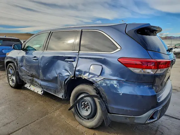 5TDDZRFH2JS849344 2018 TOYOTA HIGHLANDER - Image 2