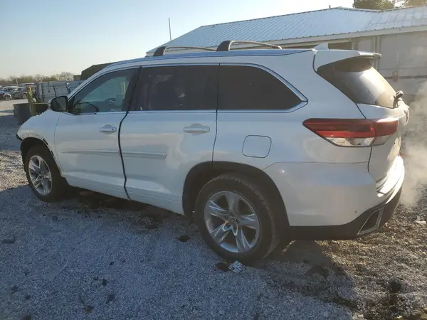 5TDDZRFH2JS851658 2018 TOYOTA HIGHLANDER - Image 2