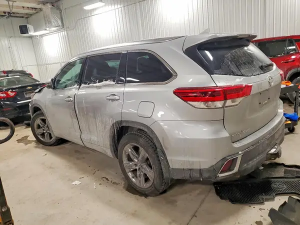 5TDDZRFH2JS854771 2018 TOYOTA HIGHLANDER - Image 2