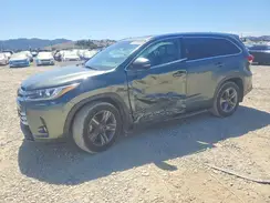5TDDZRFH2JS862580 2018 TOYOTA HIGHLANDER