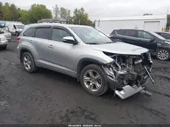 5TDDZRFH2JS867519 2018 TOYOTA HIGHLANDER