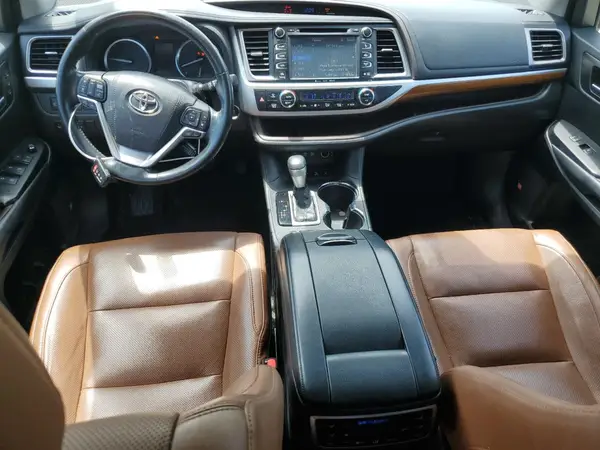 5TDDZRFH2JS872221 2018 TOYOTA HIGHLANDER - Image 8