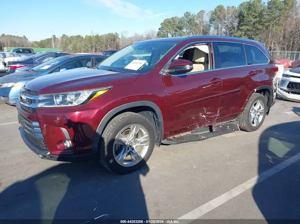 5TDDZRFH2JS874440 2018 TOYOTA HIGHLANDER - Image 2