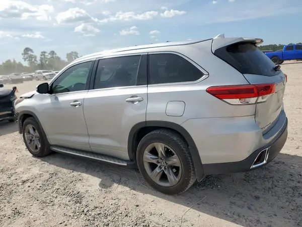 5TDDZRFH2JS877158 2018 TOYOTA HIGHLANDER - Image 2