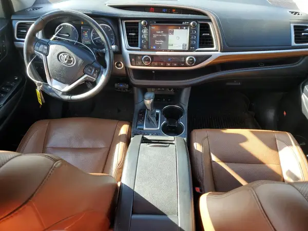 5TDDZRFH2JS882294 2018 TOYOTA HIGHLANDER - Image 8
