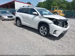 5TDDZRFH2JS886491 2018 TOYOTA HIGHLANDER