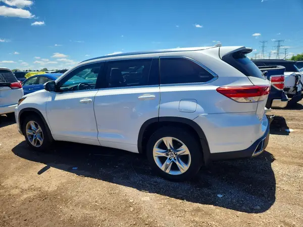 5TDDZRFH2JS891304 2018 TOYOTA HIGHLANDER - Image 2