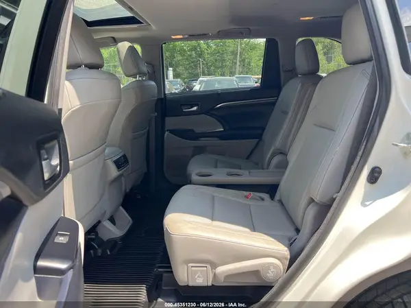 5TDDZRFH2JS908604 2018 TOYOTA HIGHLANDER - Image 8