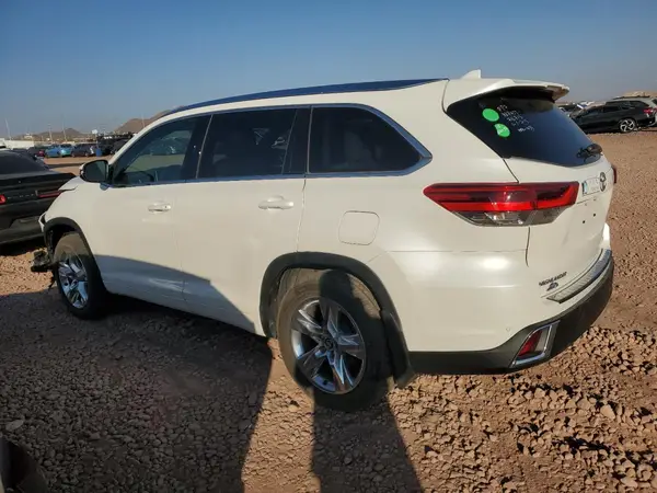 5TDDZRFH2KS716715 2019 TOYOTA HIGHLANDER - Image 2