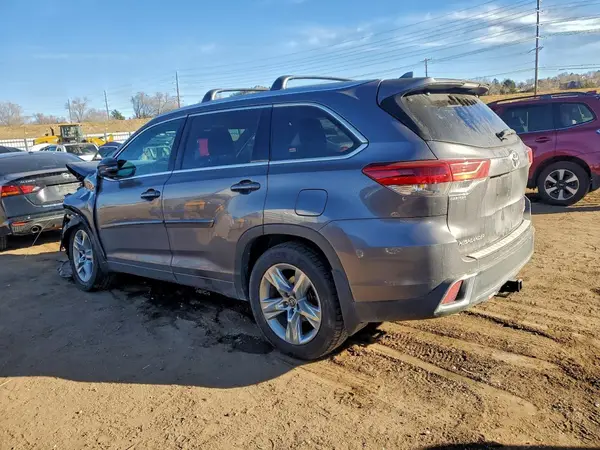 5TDDZRFH2KS718173 2019 TOYOTA HIGHLANDER - Image 2