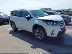 5TDDZRFH2KS740397 2019 TOYOTA HIGHLANDER