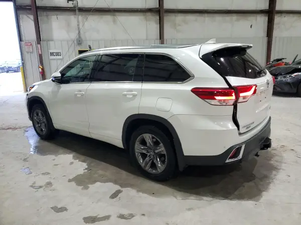 5TDDZRFH2KS919393 2019 TOYOTA HIGHLANDER - Image 2
