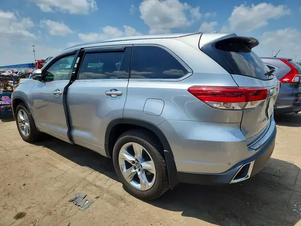 5TDDZRFH2KS927008 2019 TOYOTA HIGHLANDER - Image 2