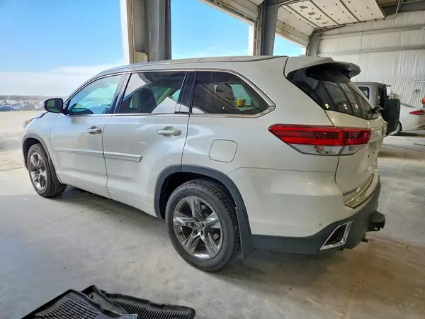 5TDDZRFH2KS929941 2019 TOYOTA HIGHLANDER - Image 2