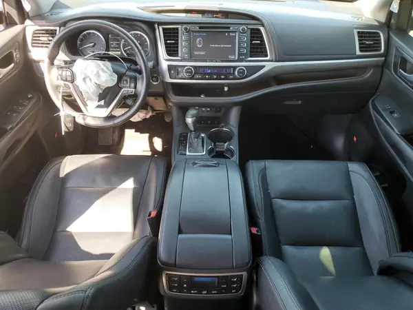 5TDDZRFH2KS941538 2019 TOYOTA HIGHLANDER - Image 8