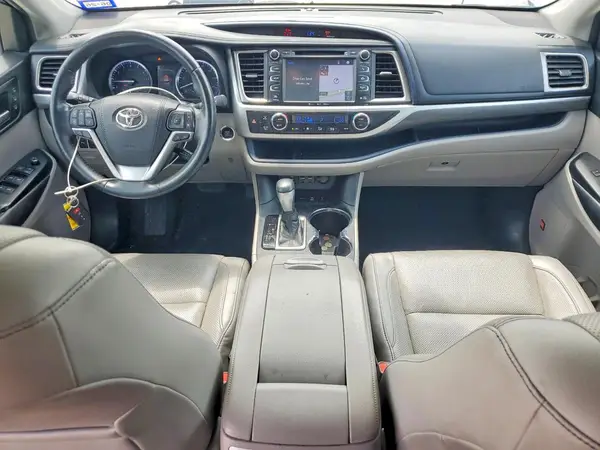 5TDDZRFH2KS950689 2019 TOYOTA HIGHLANDER - Image 8