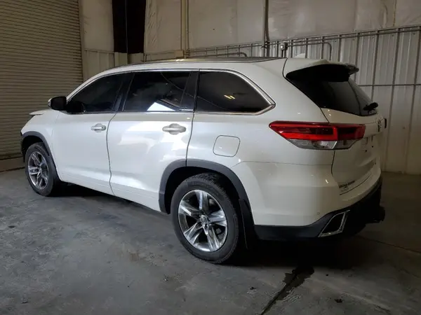 5TDDZRFH2KS956525 2019 TOYOTA HIGHLANDER - Image 2