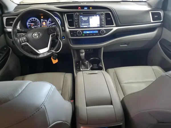 5TDDZRFH2KS960252 2019 TOYOTA HIGHLANDER - Image 8