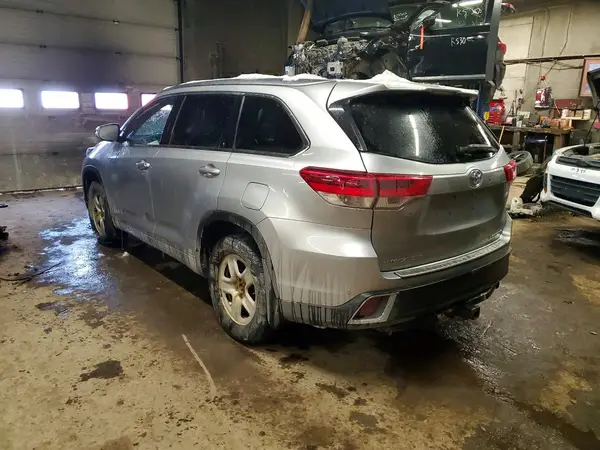 5TDDZRFH3HS364785 2017 TOYOTA HIGHLANDER - Image 2