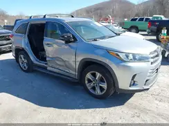 5TDDZRFH3HS366004 2017 TOYOTA HIGHLANDER
