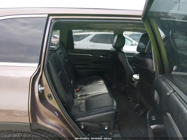 5TDDZRFH3HS372675 2017 TOYOTA HIGHLANDER - Image 8