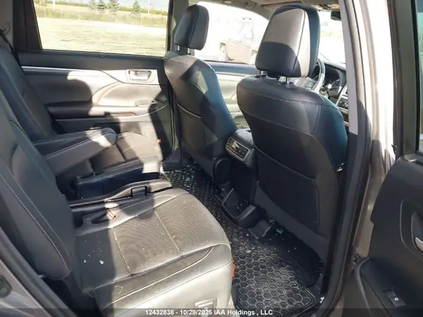 5TDDZRFH3HS380517 2017 TOYOTA HIGHLANDER - Image 8