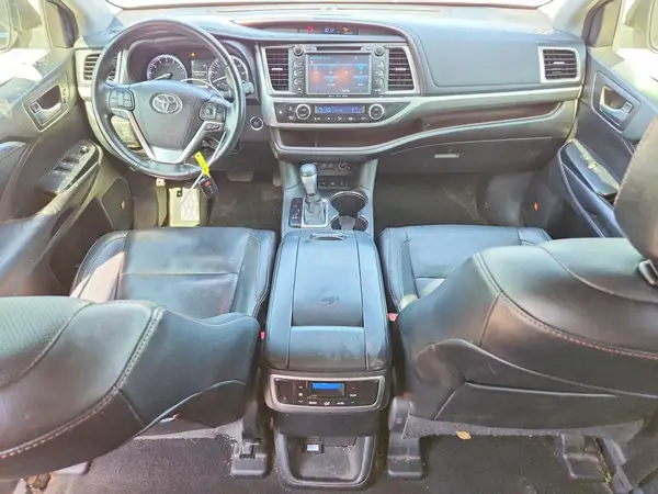 5TDDZRFH3HS389363 2017 TOYOTA HIGHLANDER - Image 8