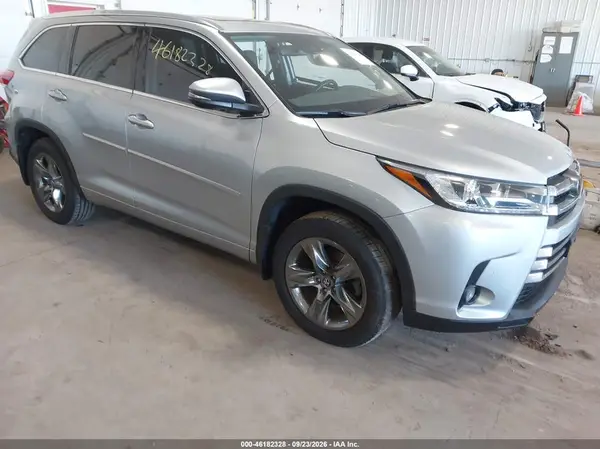 5TDDZRFH3HS391940 2017 TOYOTA HIGHLANDER - Image 1