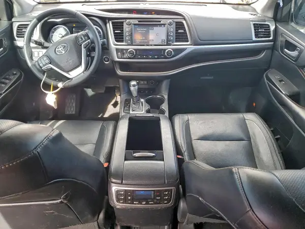 5TDDZRFH3HS394790 2017 TOYOTA HIGHLANDER - Image 8