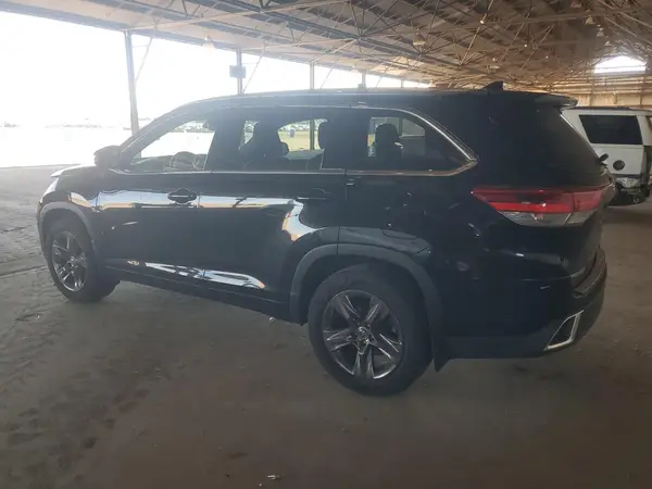 5TDDZRFH3HS429912 2017 TOYOTA HIGHLANDER - Image 2