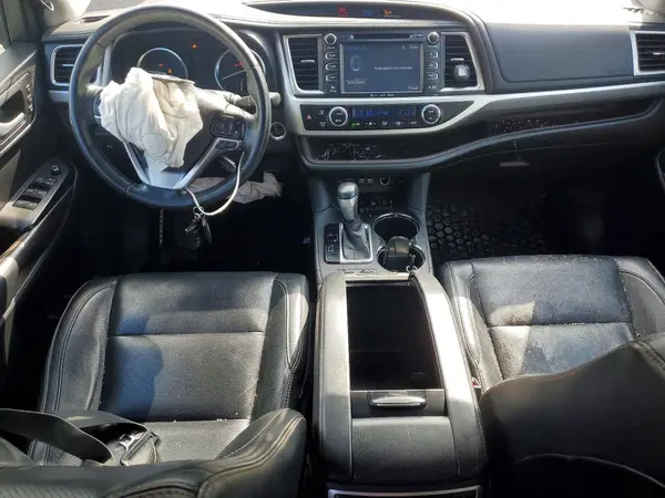 5TDDZRFH3HS432759 2017 TOYOTA HIGHLANDER - Image 8