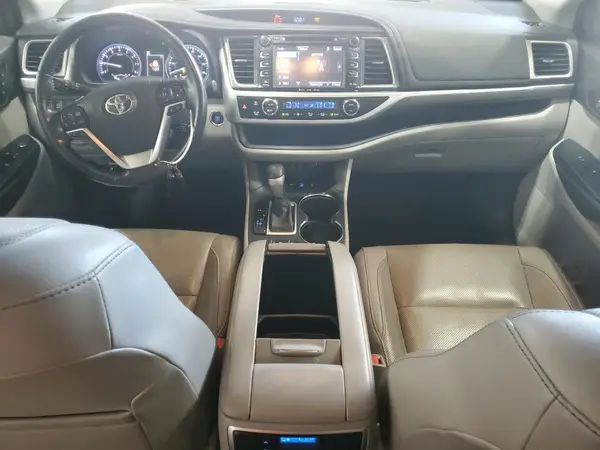 5TDDZRFH3HS436410 2017 TOYOTA HIGHLANDER - Image 8