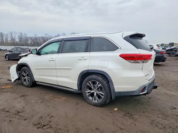 5TDDZRFH3HS446435 2017 TOYOTA HIGHLANDER - Image 2